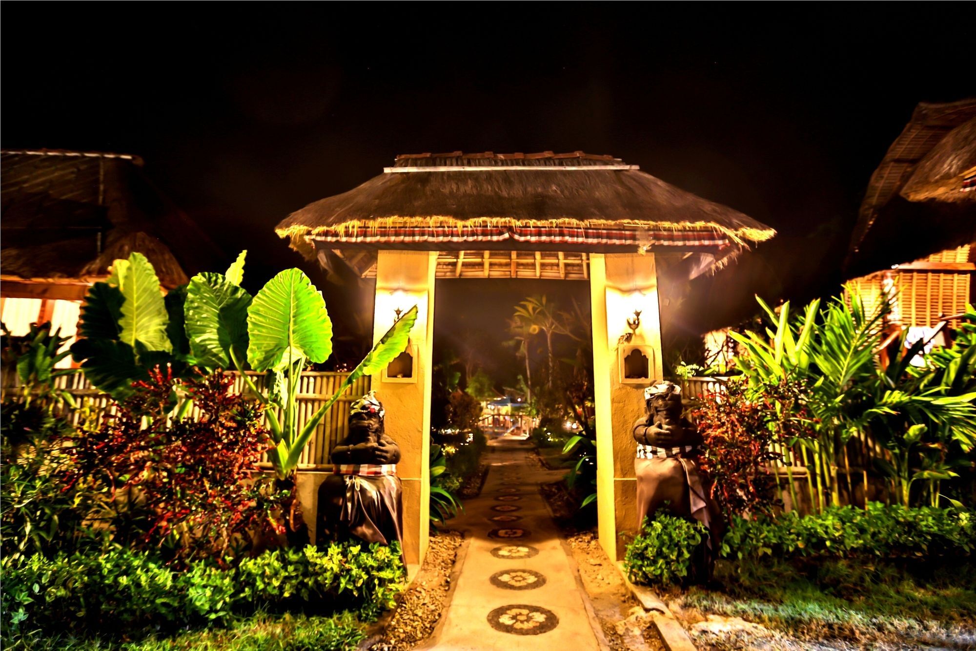 Sunset Coin Lembongan Hotel Nusa Lembongan  Exterior photo